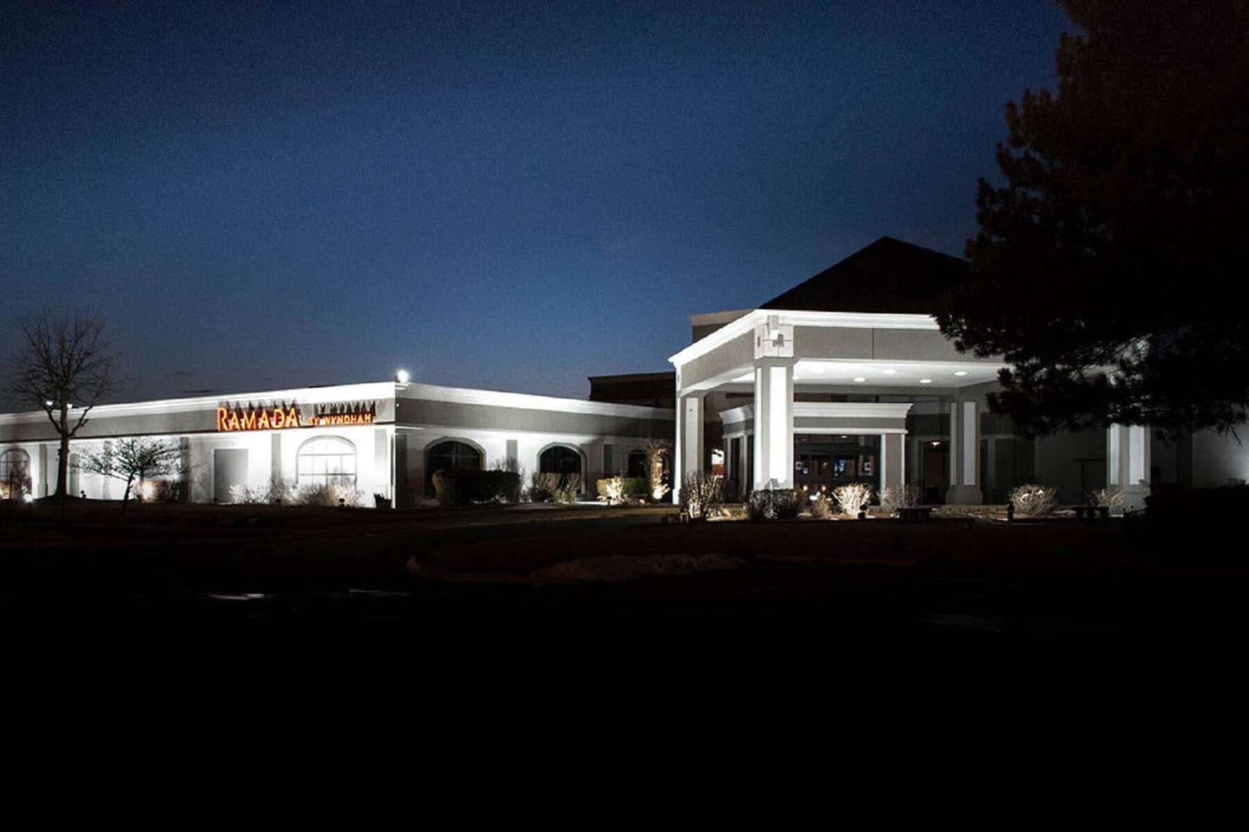 Ramada By Wyndham North Platte Ξενοδοχείο Εξωτερικό φωτογραφία