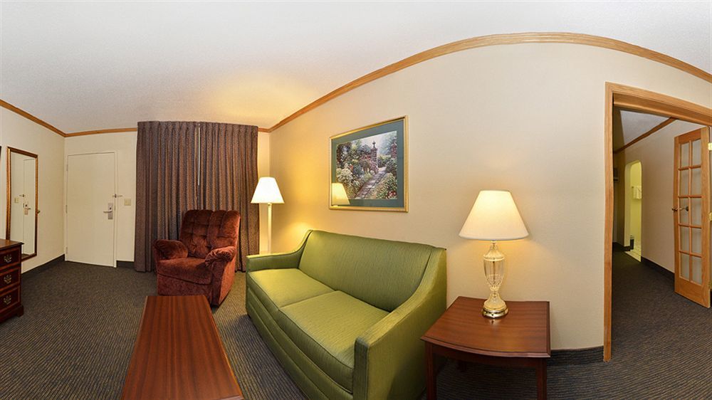 Ramada By Wyndham North Platte Ξενοδοχείο Εξωτερικό φωτογραφία