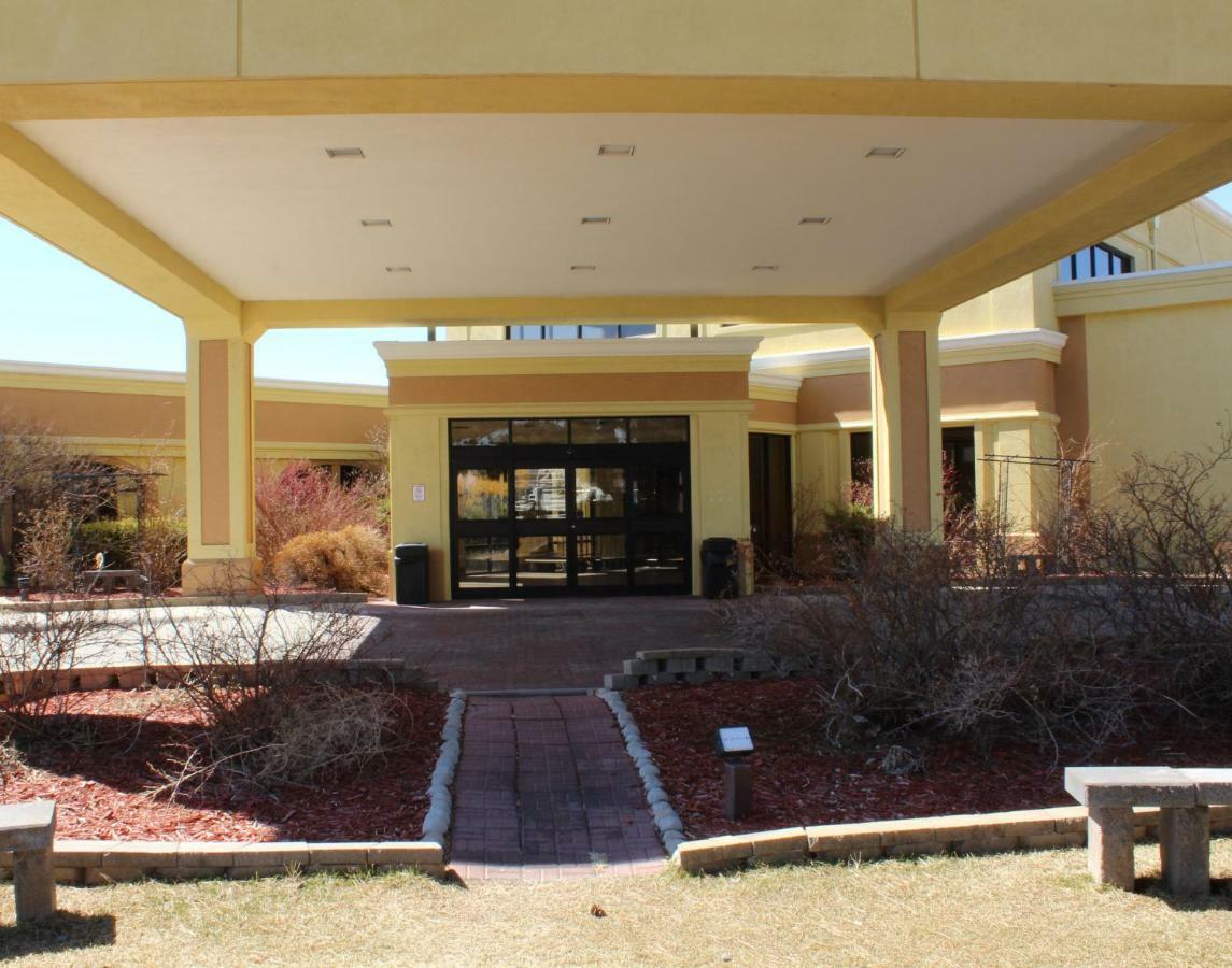 Ramada By Wyndham North Platte Ξενοδοχείο Εξωτερικό φωτογραφία